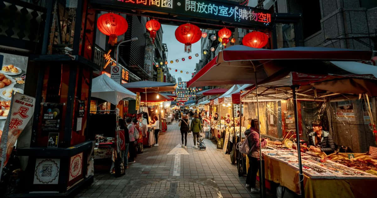Die pulsierende Kultur und kulinarischen Highlights von Taipehs Nachtmärkten entdecken